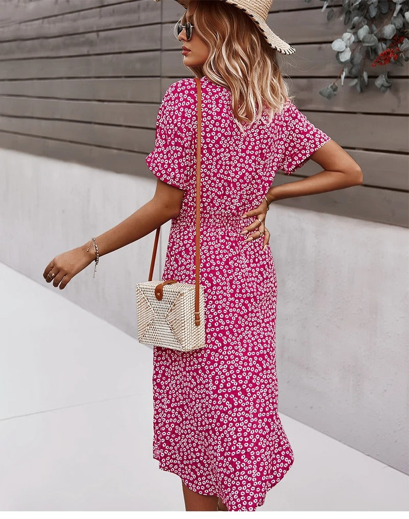 Beautifully Finished Dress in a Timeless Design