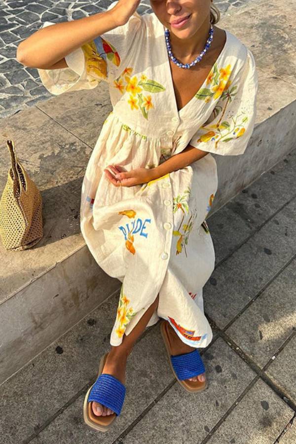 Classic Vintage Dress with a Flattering Fit
