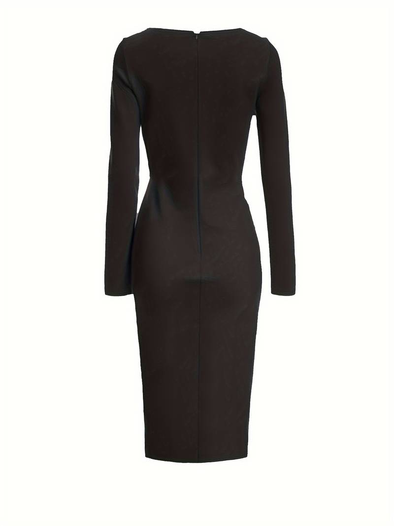 Beautifully Finished Dress in a Timeless Design