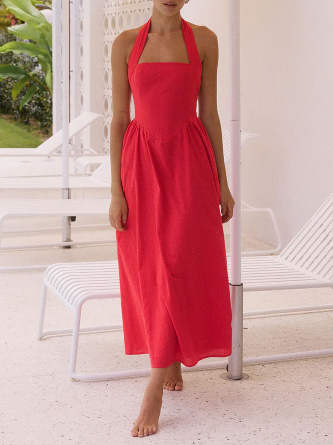 Gracefully Styled Dress for Any Occasion