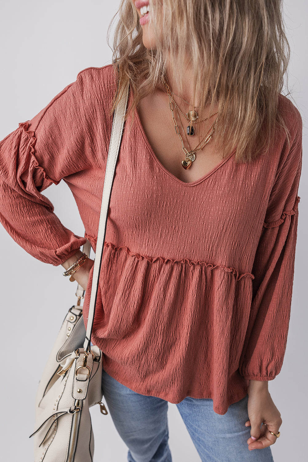 Effortlessly Elegant Blouse with a Timeless Design