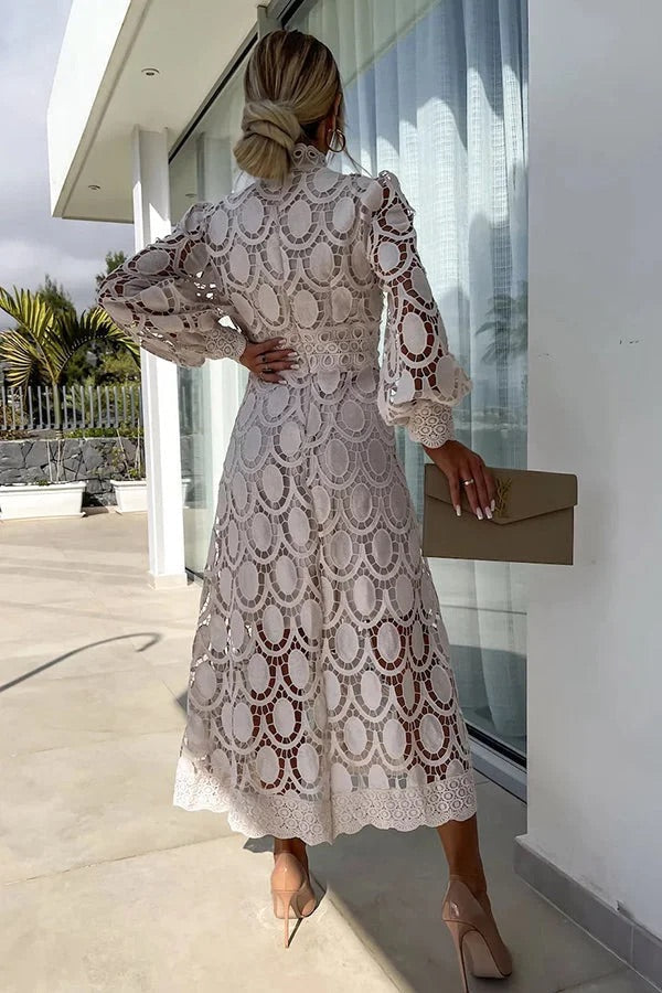 Classic Vintage Dress with a Flattering Fit