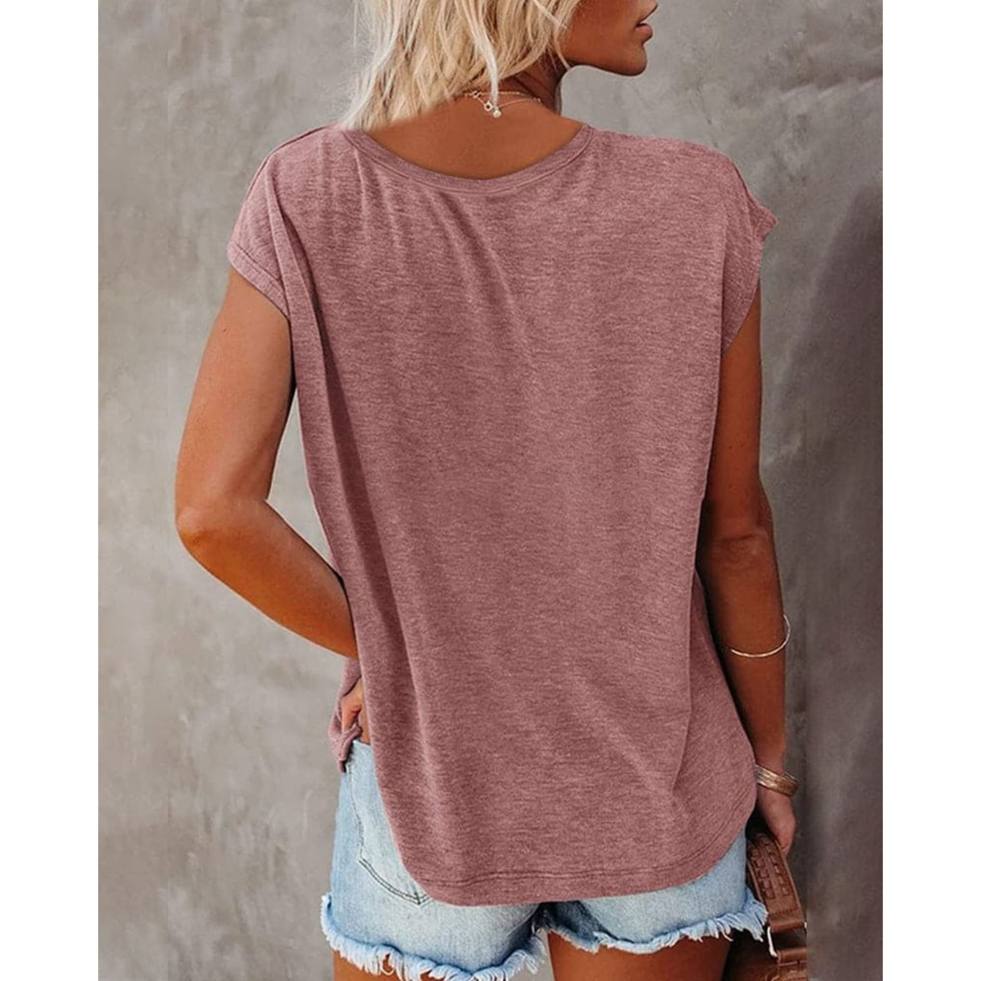 Beautifully Crafted T-Shirt in a Classic Style