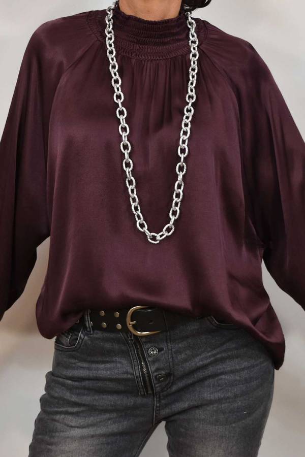 Polished Blouse with an Effortless Classic Look