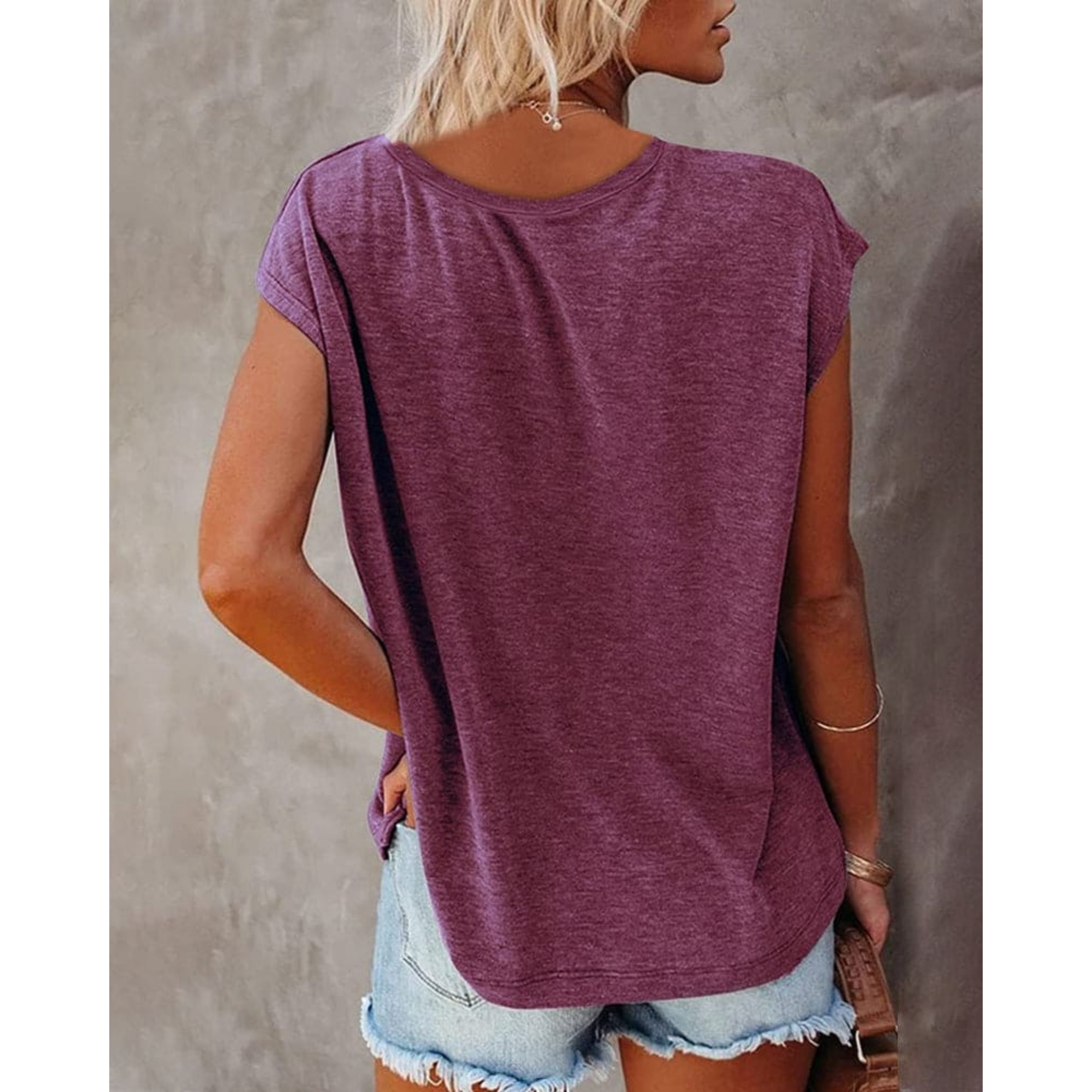 Beautifully Crafted T-Shirt in a Classic Style