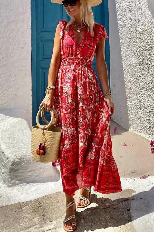 Effortlessly Elegant Dress with a Timeless Design