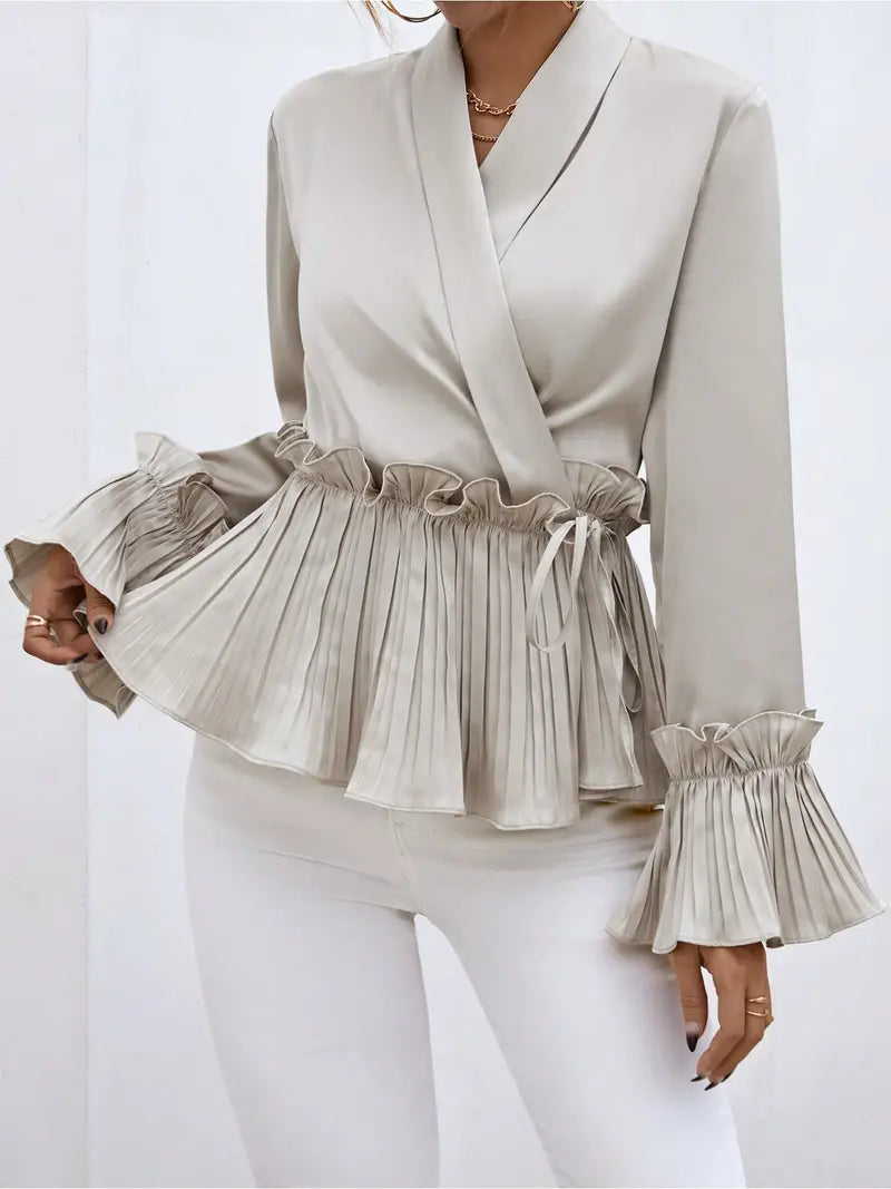 Effortlessly Elegant Blouse with a Timeless Design