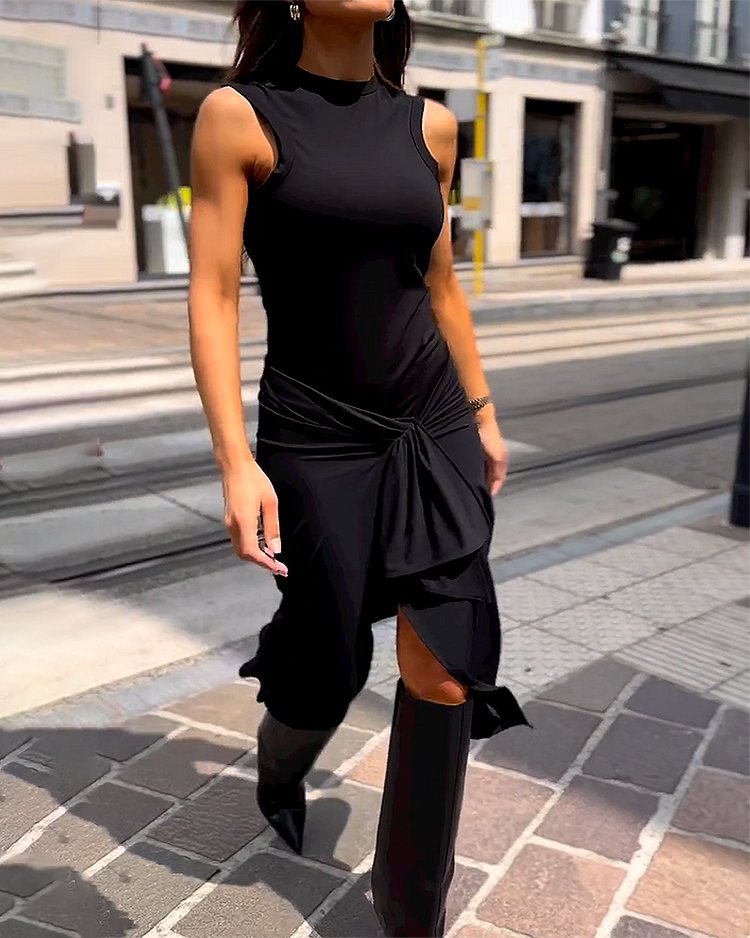 Gracefully Styled Dress for Any Occasion