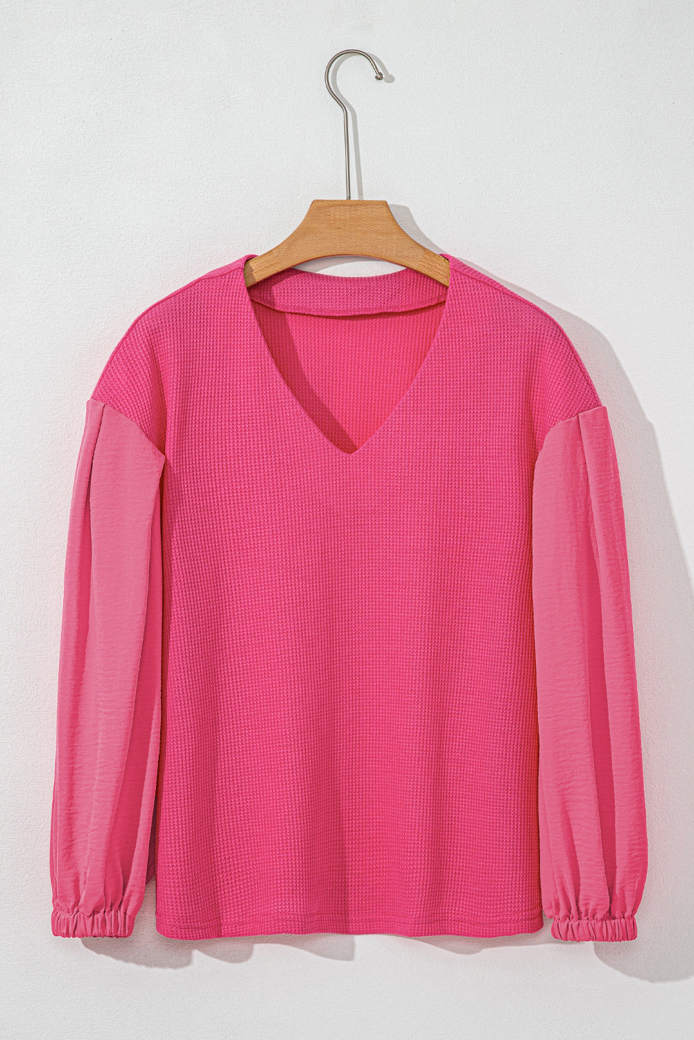 Well Tailored Blouse with a Graceful Silhouette