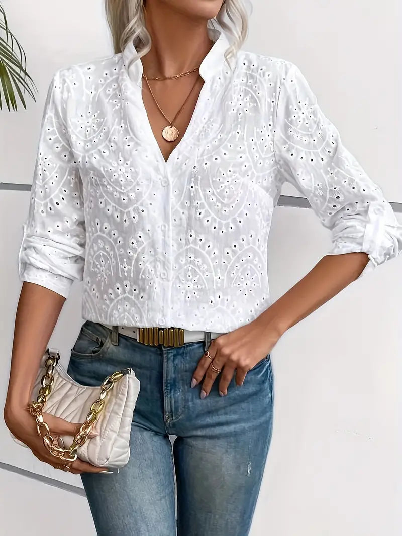 Sophisticated Blouse with a Clean Classic Look