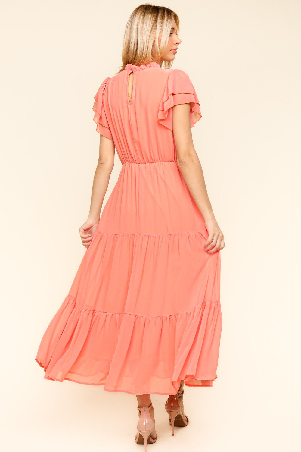 Well Tailored Dress with a Graceful Silhouette