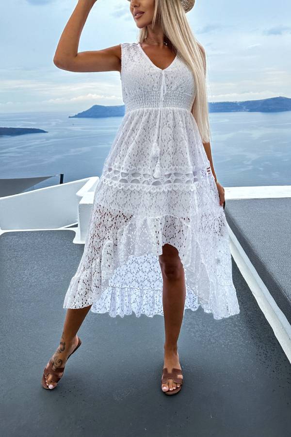 Beautifully Finished Dress in a Timeless Design