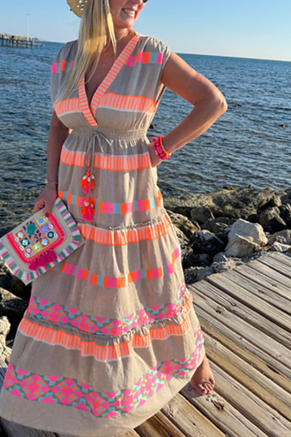 Beautifully Finished Dress in a Timeless Design