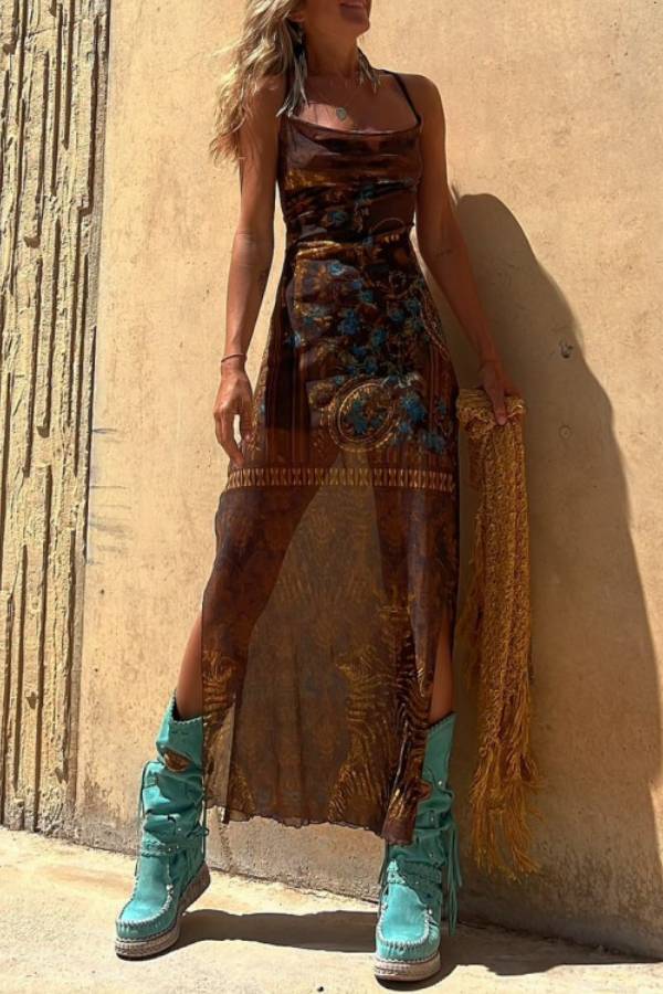 Beautifully Crafted Dress in a Classic Style