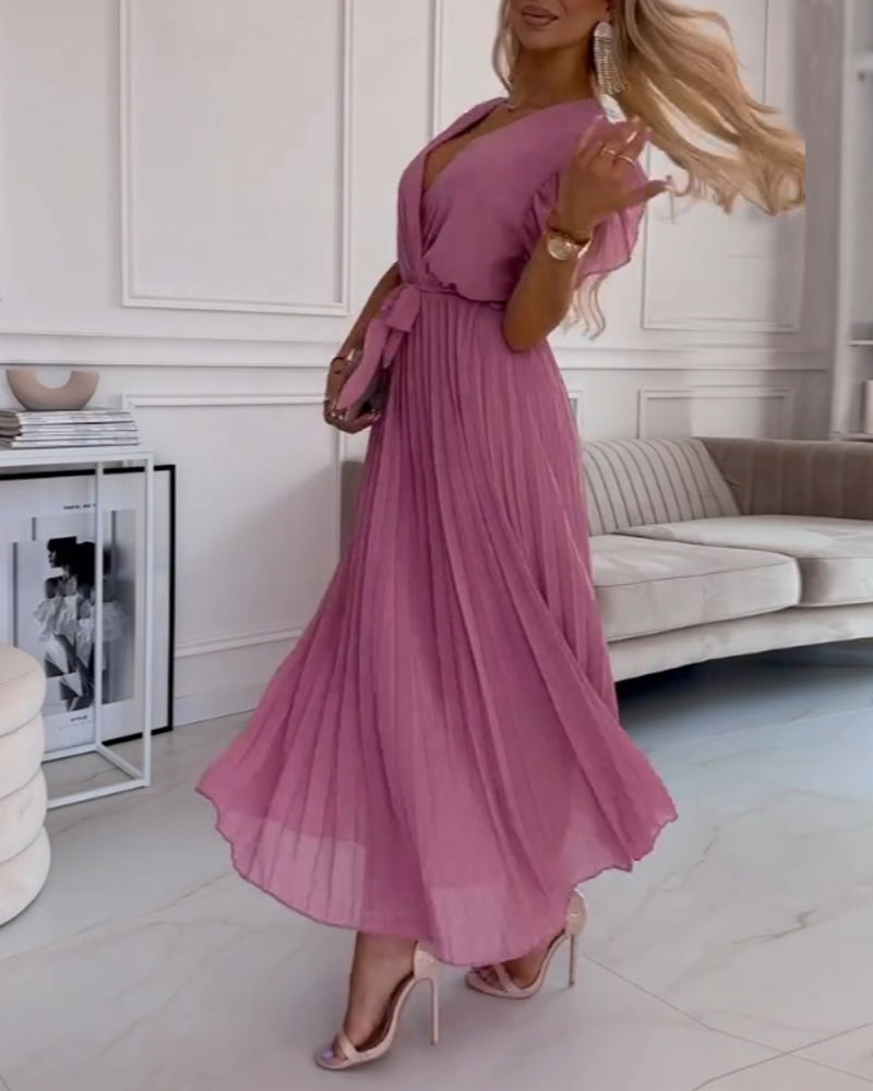 Gracefully Styled Dress for Any Occasion