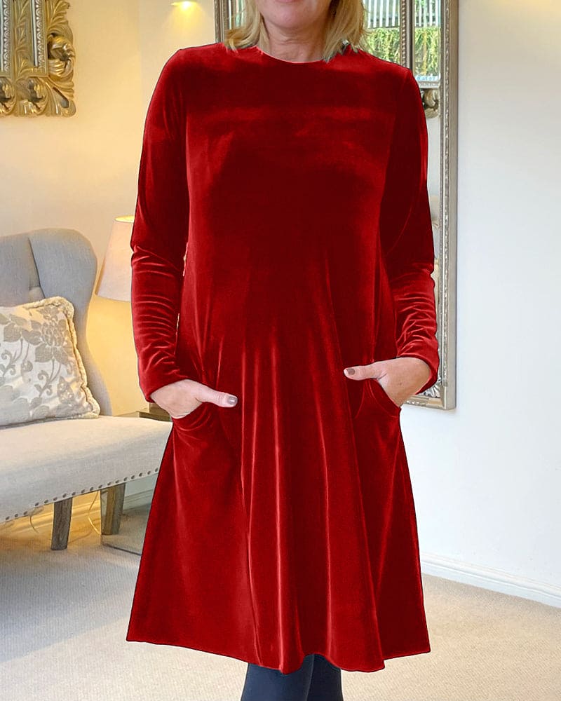 Effortlessly Elegant Dress with a Timeless Design