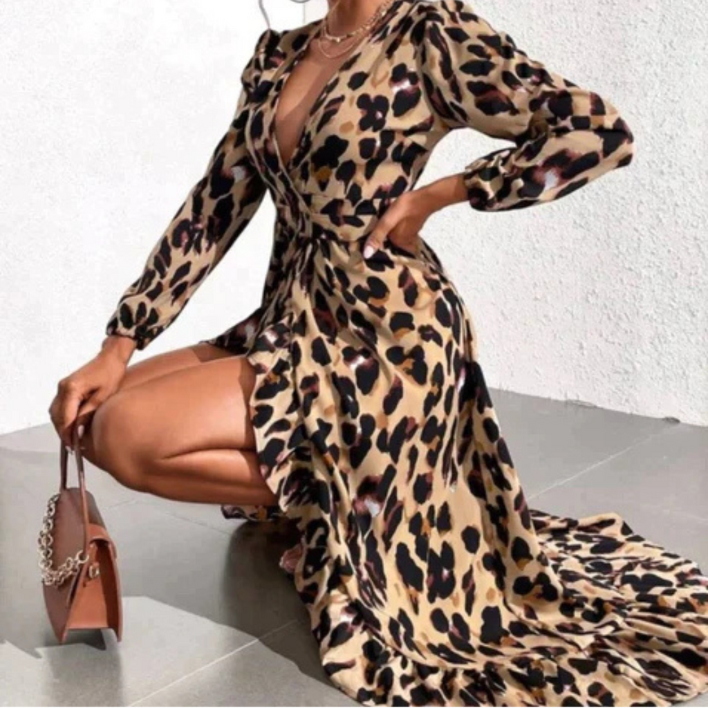 Classic Vintage Dress with a Flattering Fit