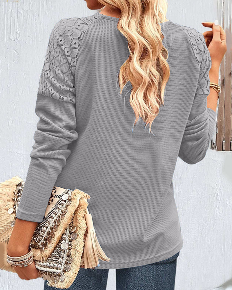 Classic Vintage Blouse with a Flattering Fit
