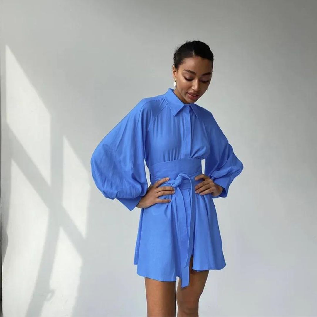 Classic Vintage Dress with a Flattering Fit
