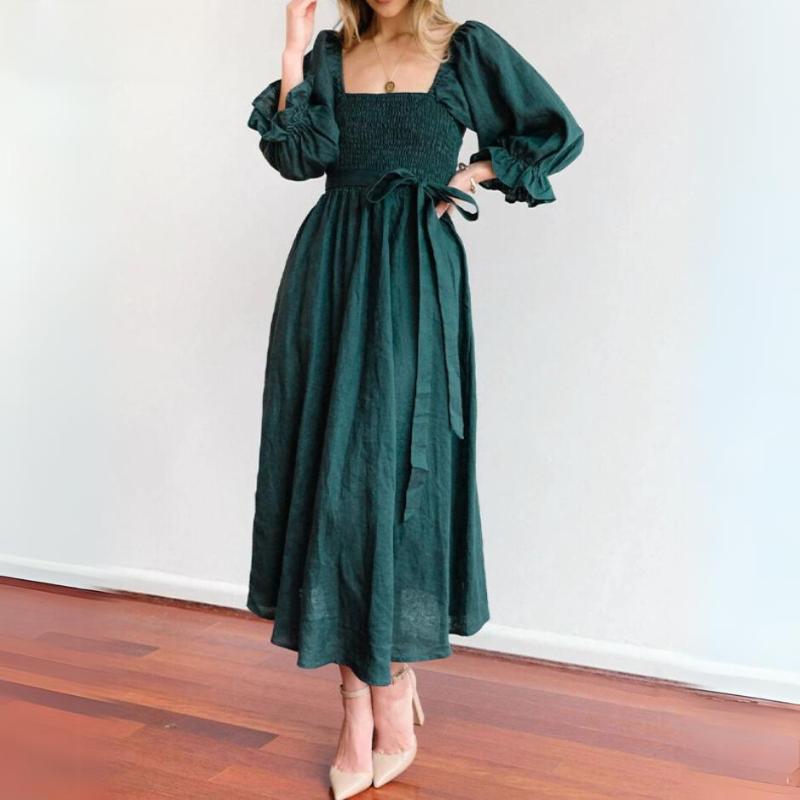 Beautifully Crafted Dress in a Classic Style