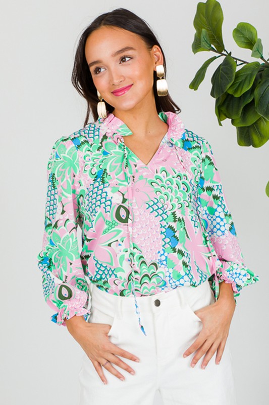 Classic Vintage Blouse with a Flattering Fit
