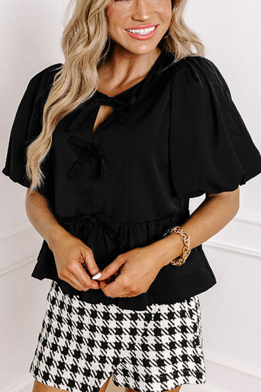 Effortlessly Elegant Blouse with a Timeless Design