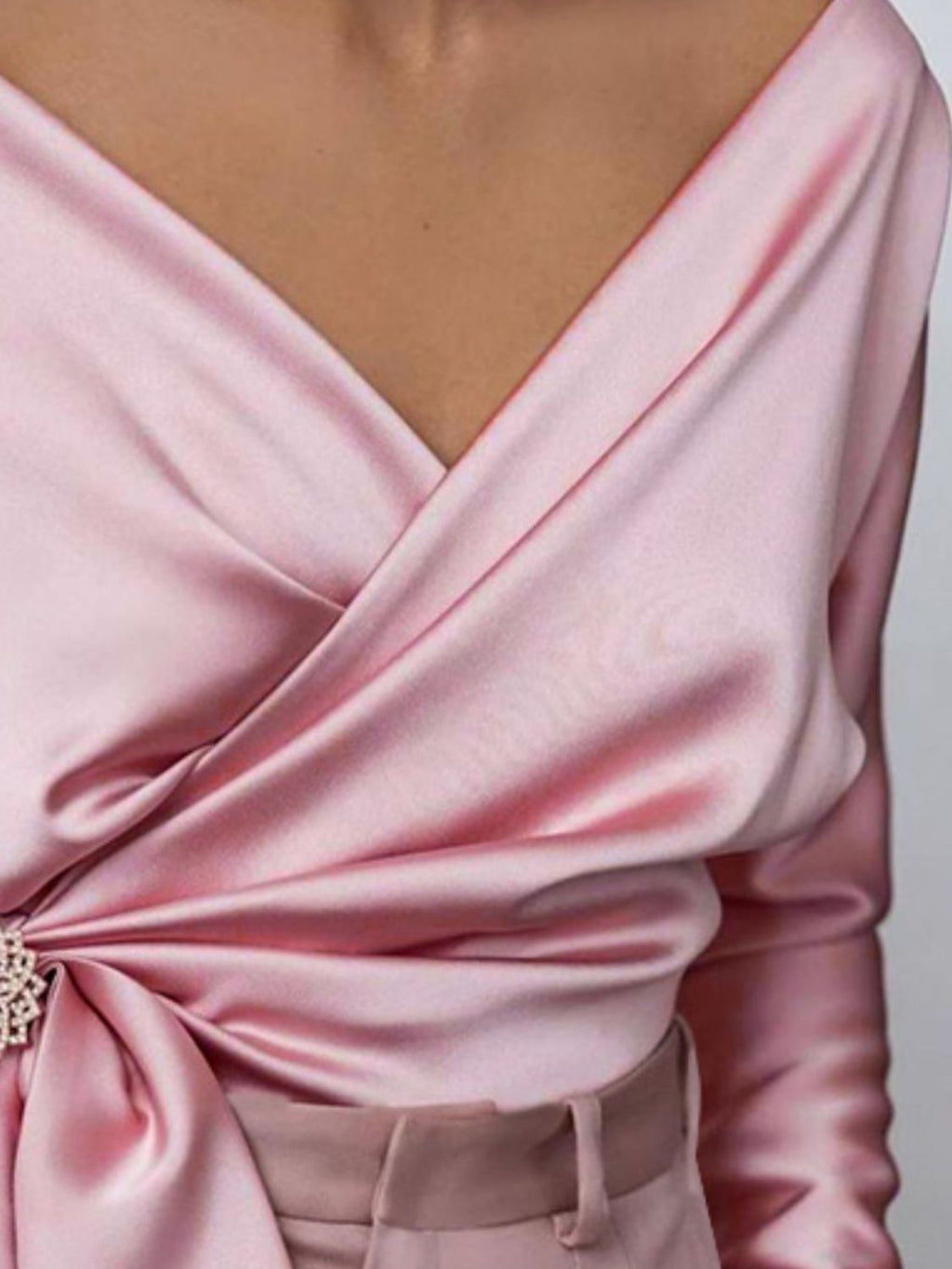 Effortlessly Elegant Blouse with a Timeless Design