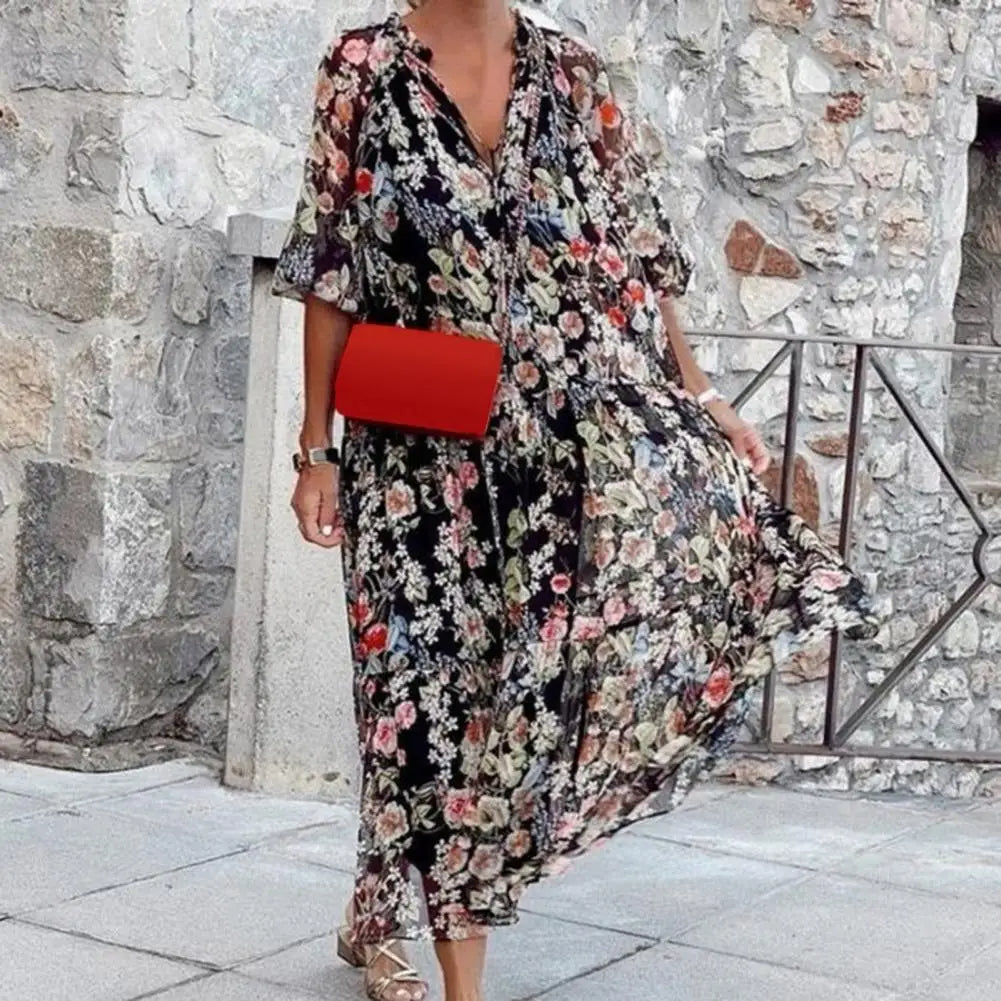 Beautifully Finished Dress in a Timeless Design
