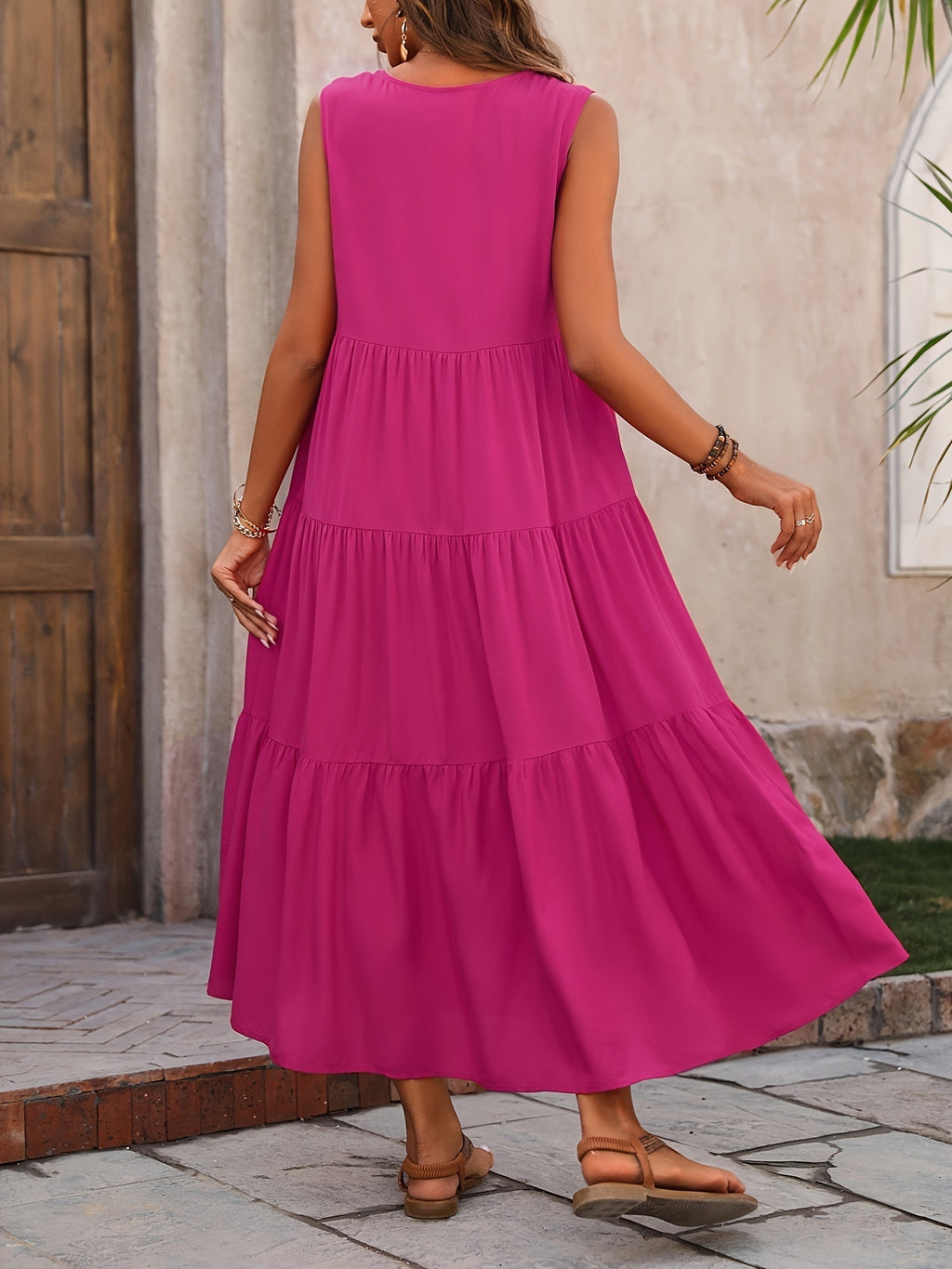 Well Tailored Dress with a Graceful Silhouette