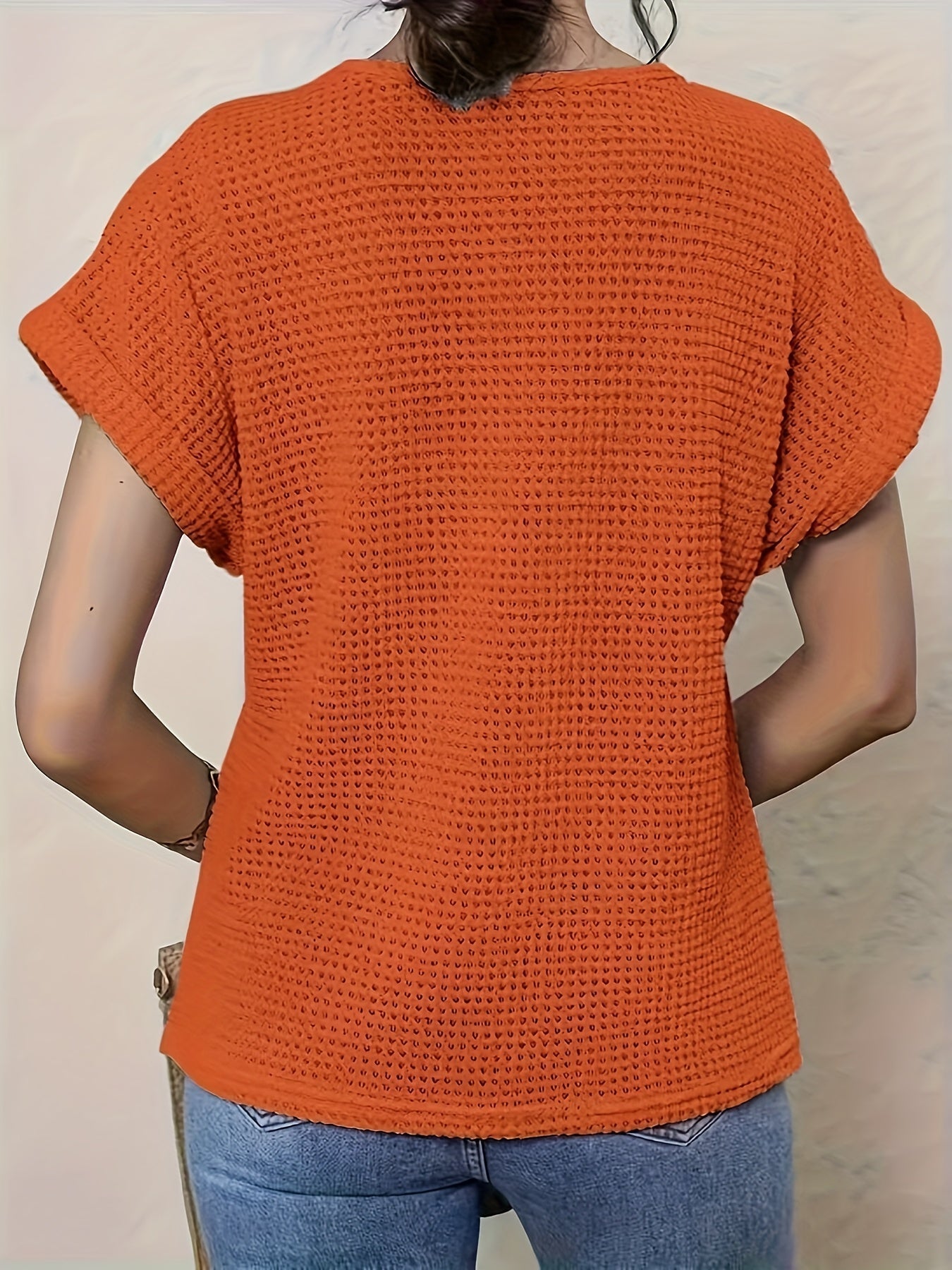 Effortlessly Elegant Blouse with a Timeless Design