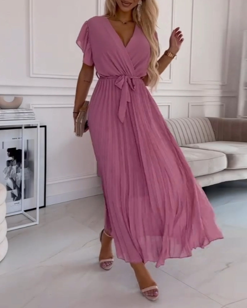 Gracefully Styled Dress for Any Occasion