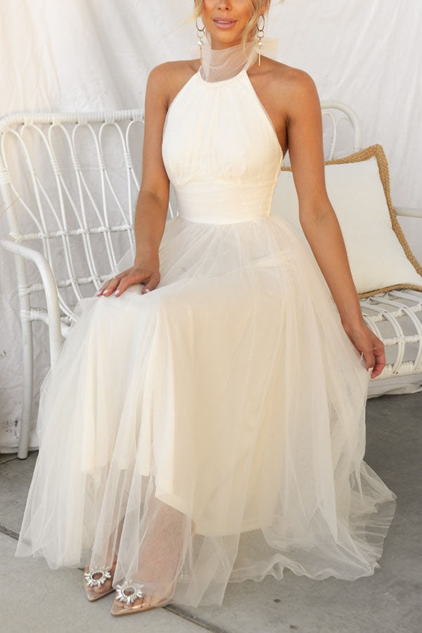 Beautifully Crafted Dress in a Classic Style