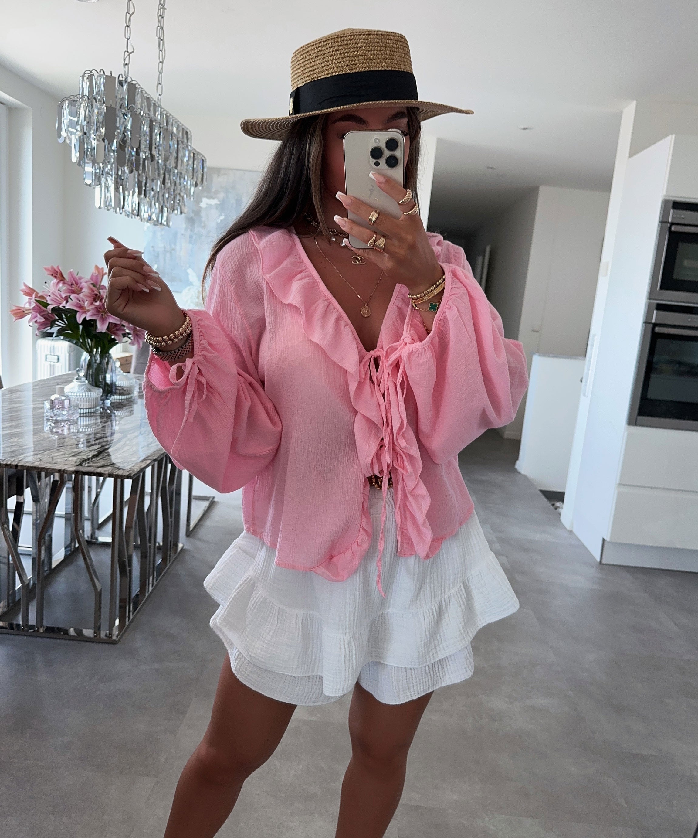 Classic Vintage Blouse with a Flattering Fit