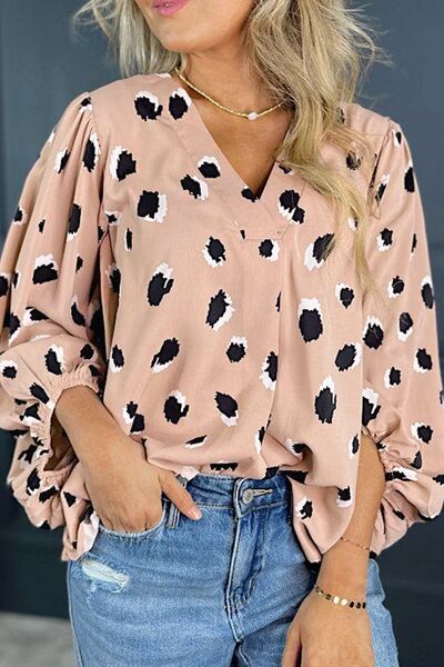 Beautifully Finished Blouse in a Timeless Design