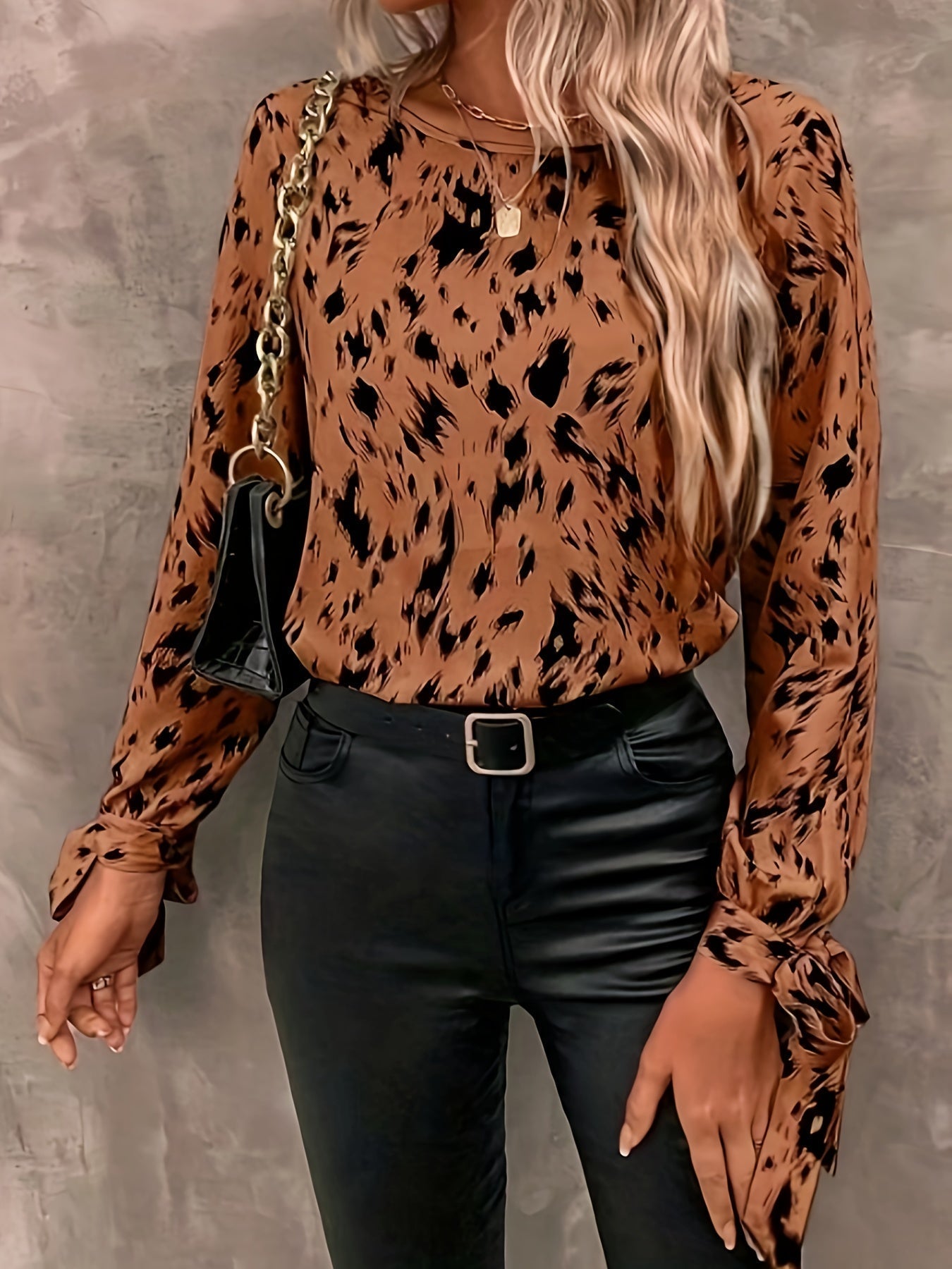 Classic Vintage & Enduringly Stylish Blouse