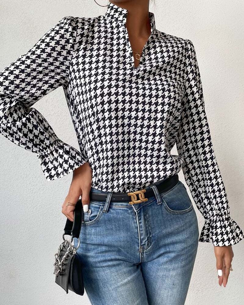 Beautifully Crafted Blouse in a Classic Style