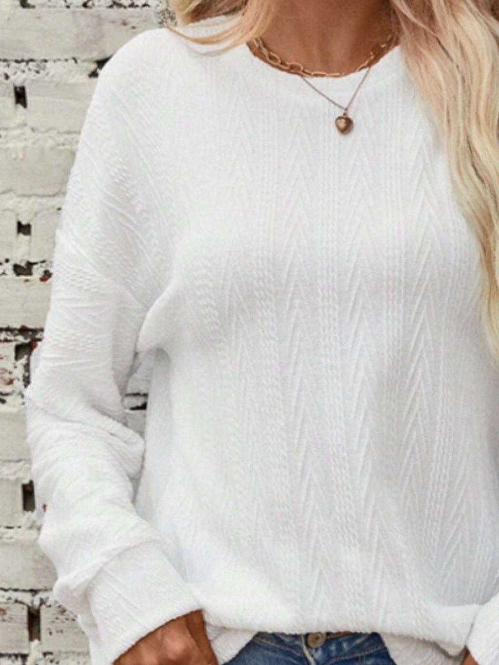 Effortlessly Elegant T-Shirt with a Timeless Design