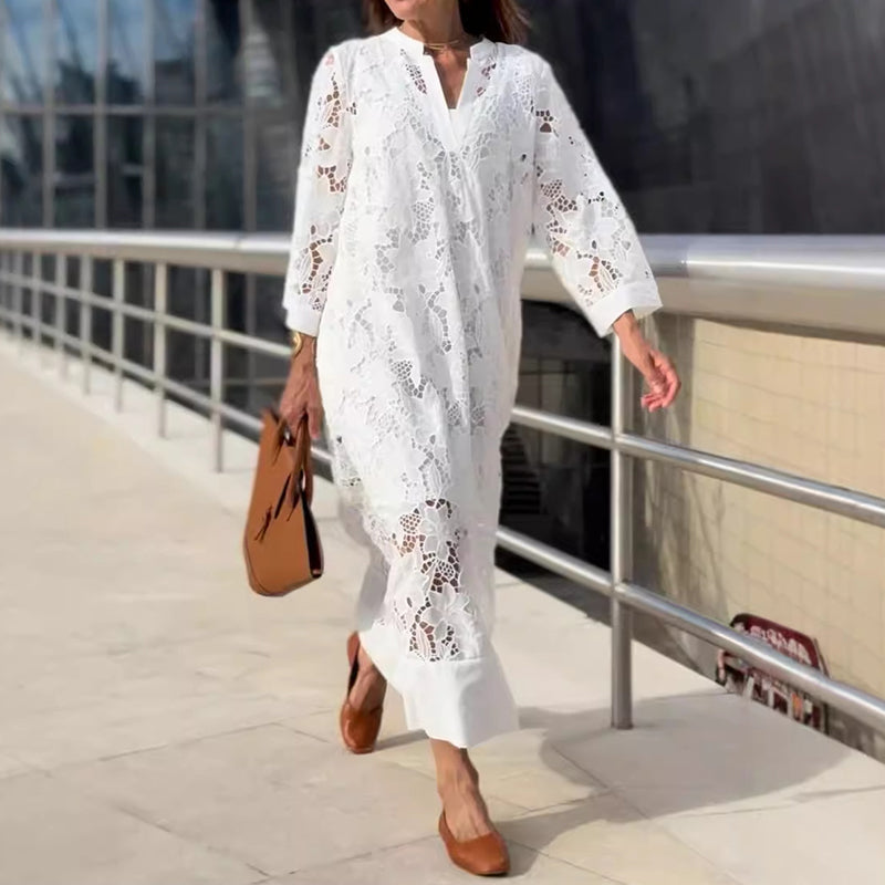Effortlessly Elegant Dress with a Timeless Design