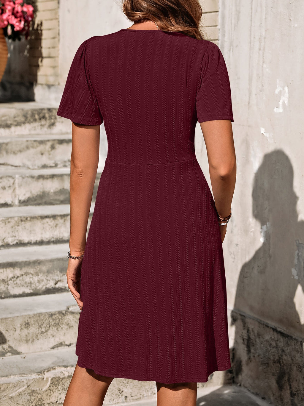 Beautifully Finished Dress in a Timeless Design