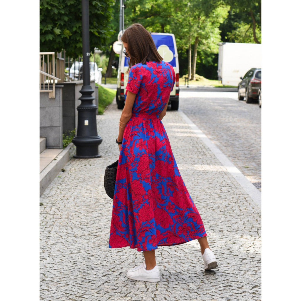 Polished Dress with an Effortless Classic Look