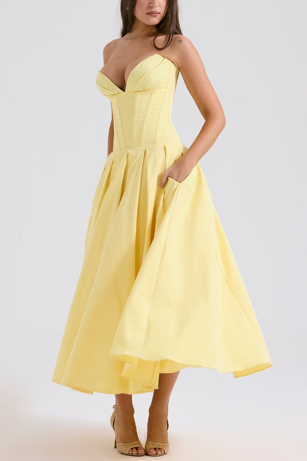 Classic Vintage Dress with a Flattering Fit
