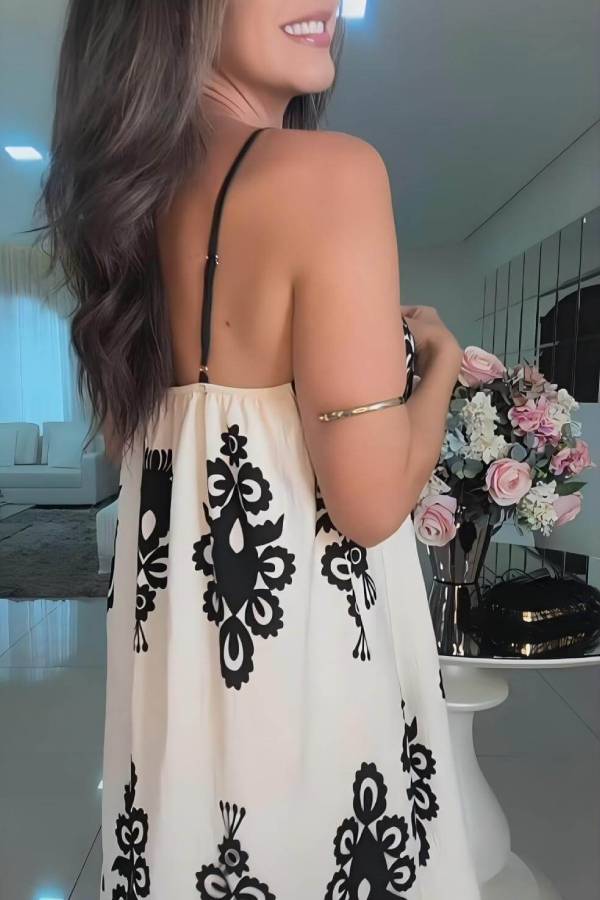 Classic Vintage Dress with a Flattering Fit