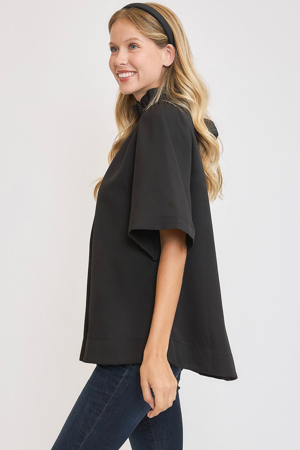Sophisticated Blouse with a Clean Classic Look