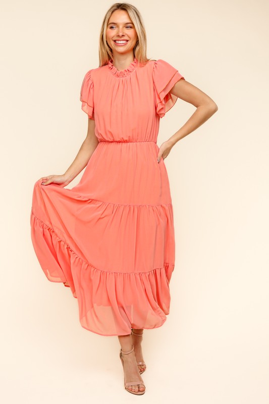 Well Tailored Dress with a Graceful Silhouette