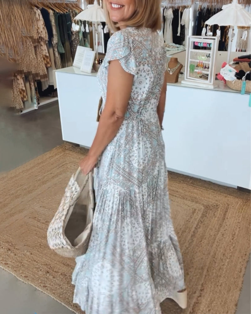 Classic Vintage & Enduringly Stylish Dress