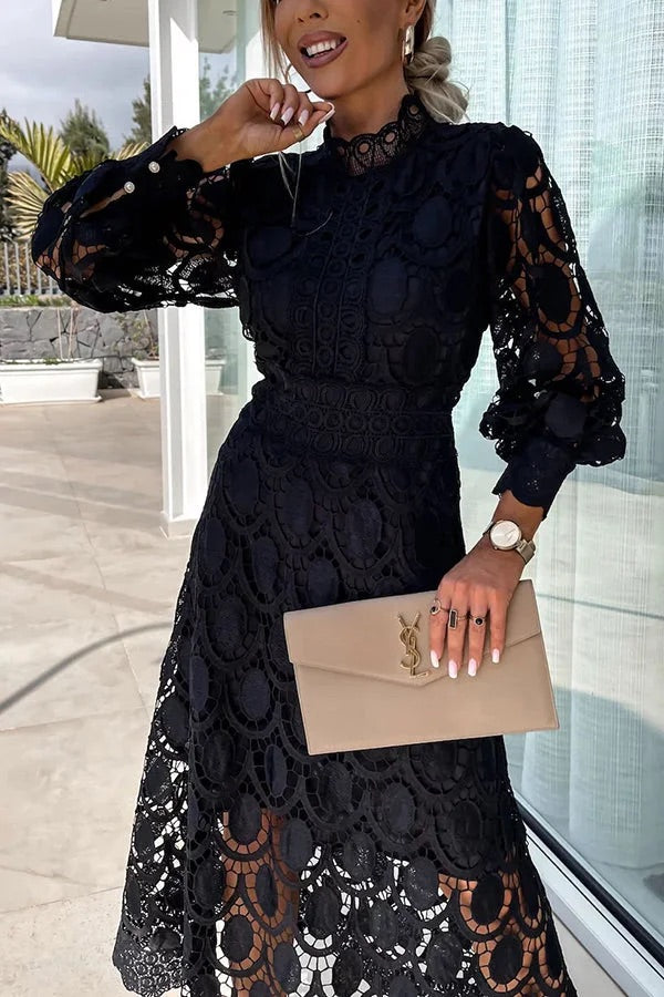 Classic Vintage Dress with a Flattering Fit