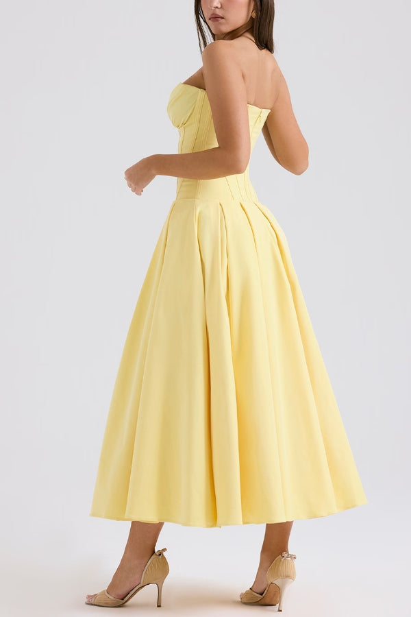 Classic Vintage Dress with a Flattering Fit