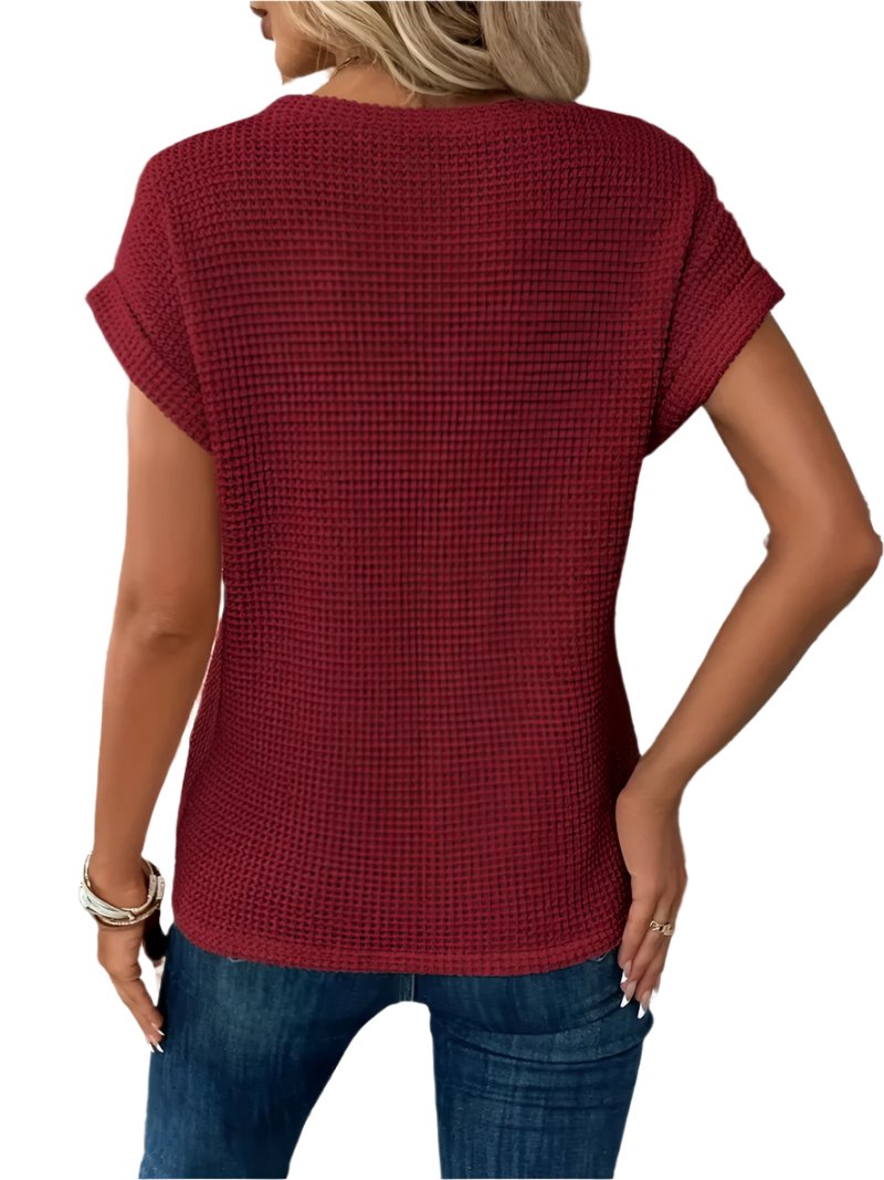 Effortlessly Elegant Blouse with a Timeless Design
