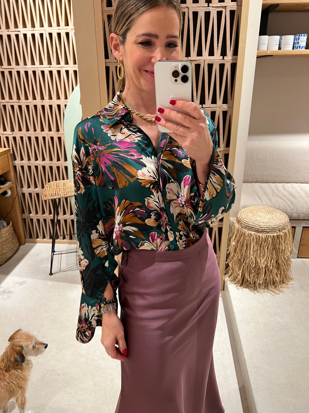 Gracefully Styled Blouse for Any Occasion