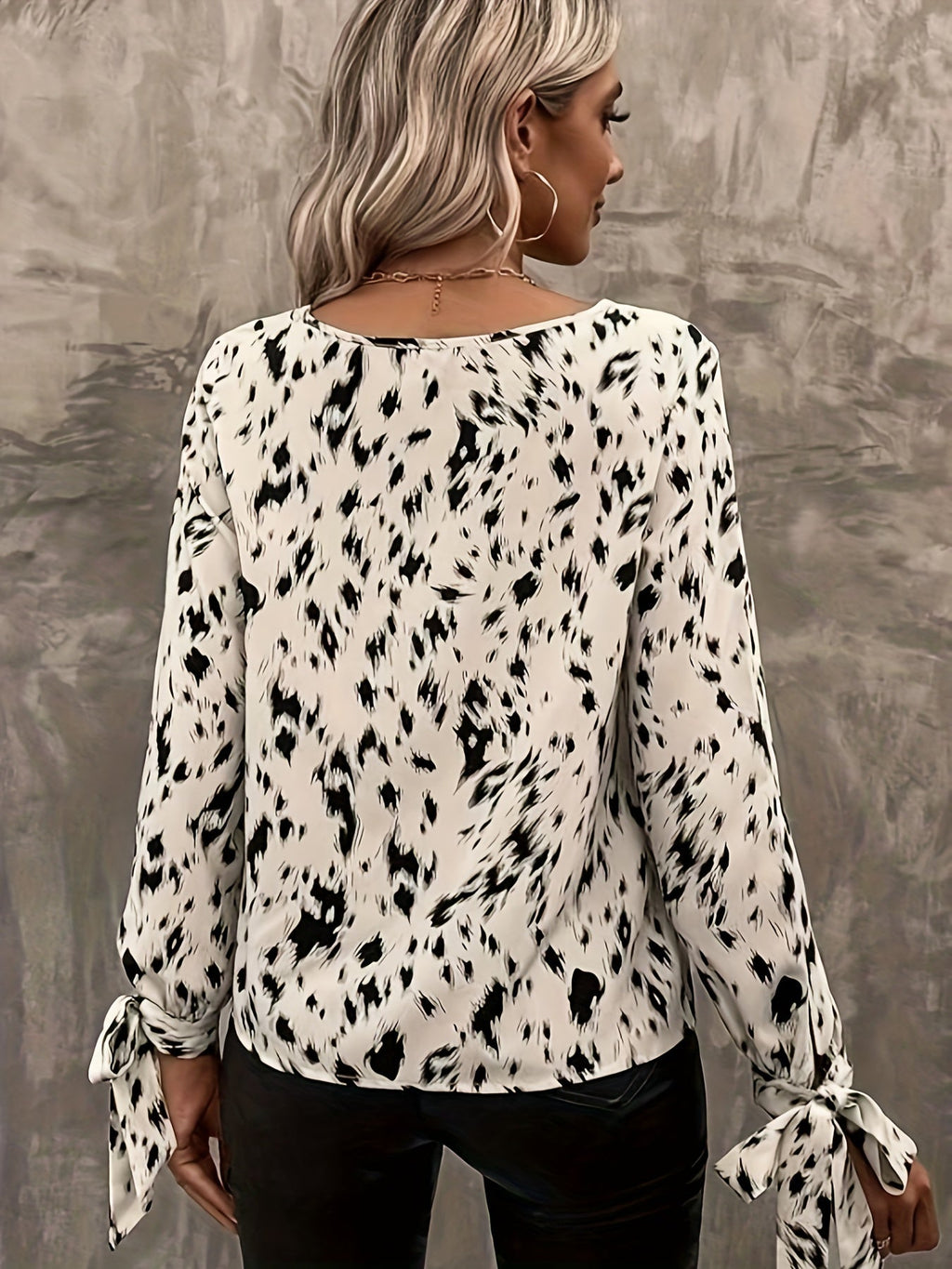 Classic Vintage & Enduringly Stylish Blouse